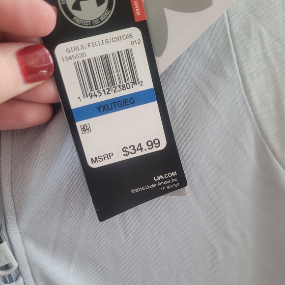 Under Armour | Girls Heatgear New Gray Loose Long Sleeve Top - Picture 9 of 10